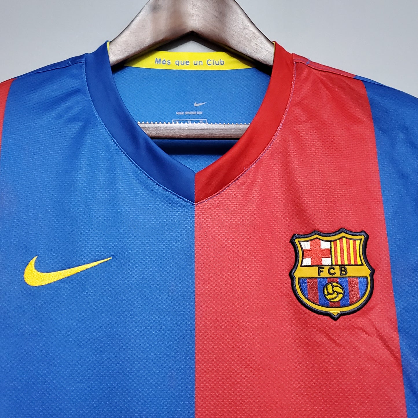 Barcelona home 2006/07