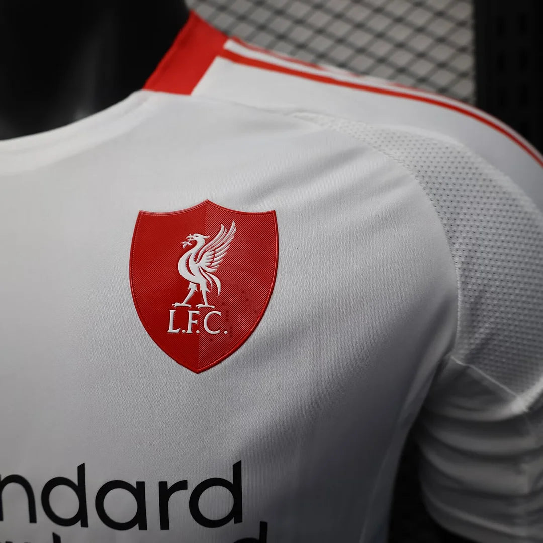 Versión del jugador del Liverpool visitante 2025/26