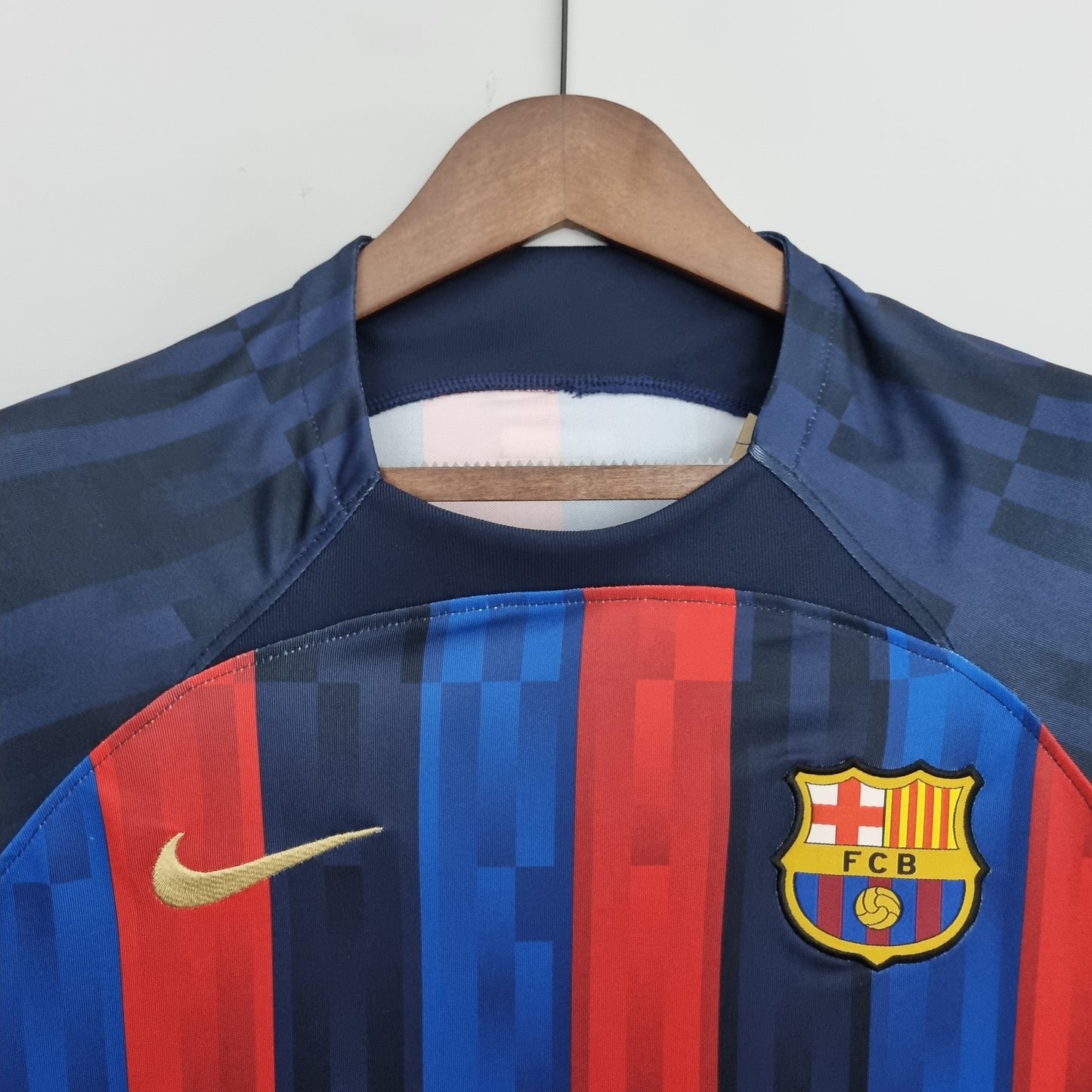 Barcelona home 2022/23