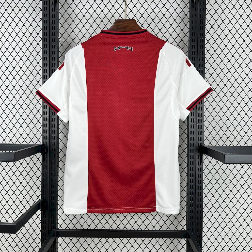 Ajax en casa 2025/26