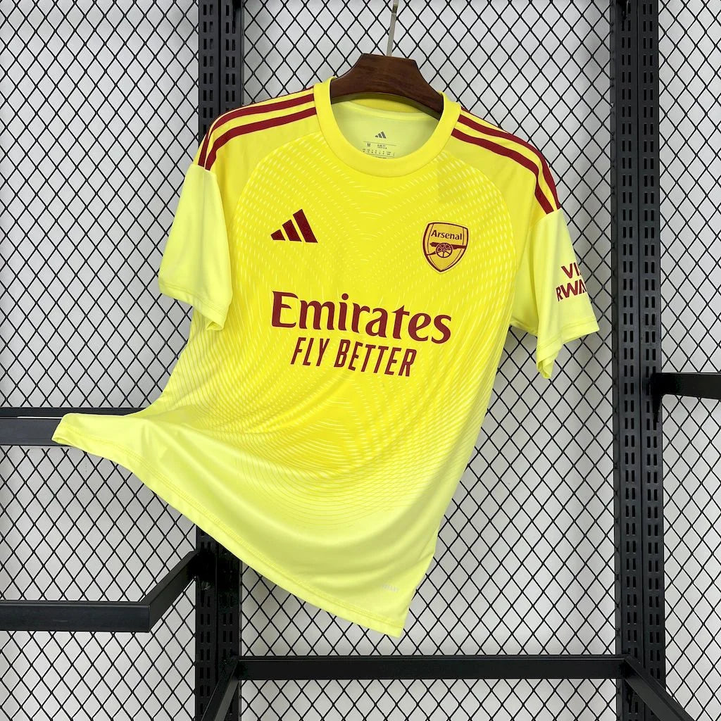 Porteros del Arsenal 2025/26