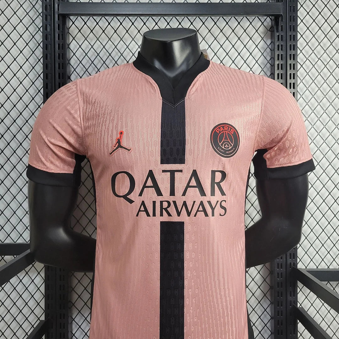 Versión del tercer jugador del Paris Saint-Germain 2024/25