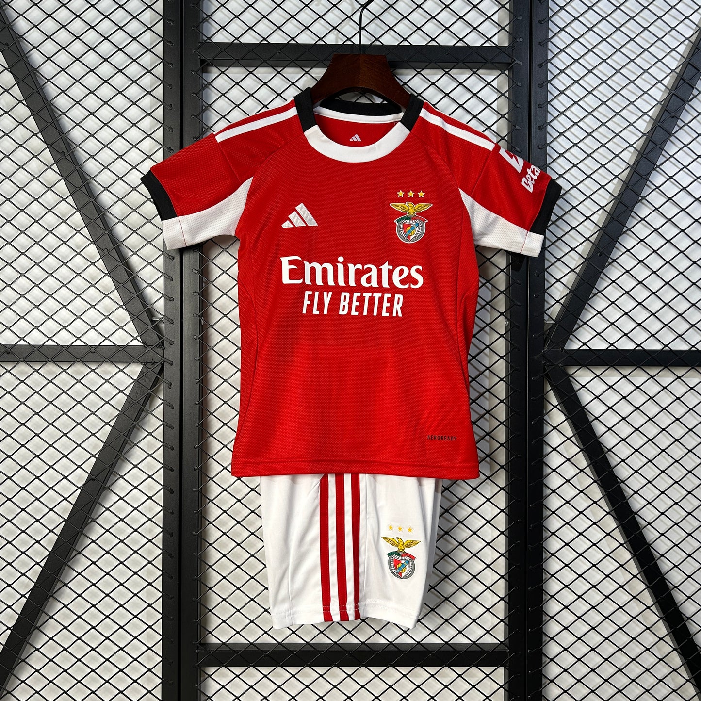 Benfica home 2025/26 children suit