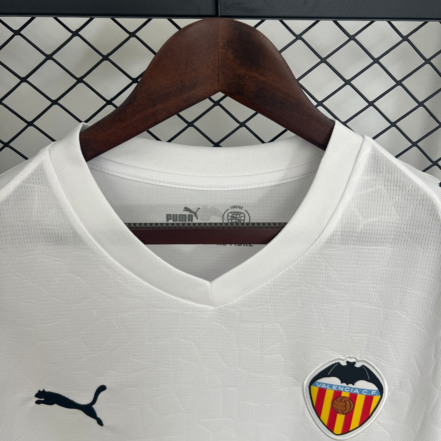 Valencia home 2025/26