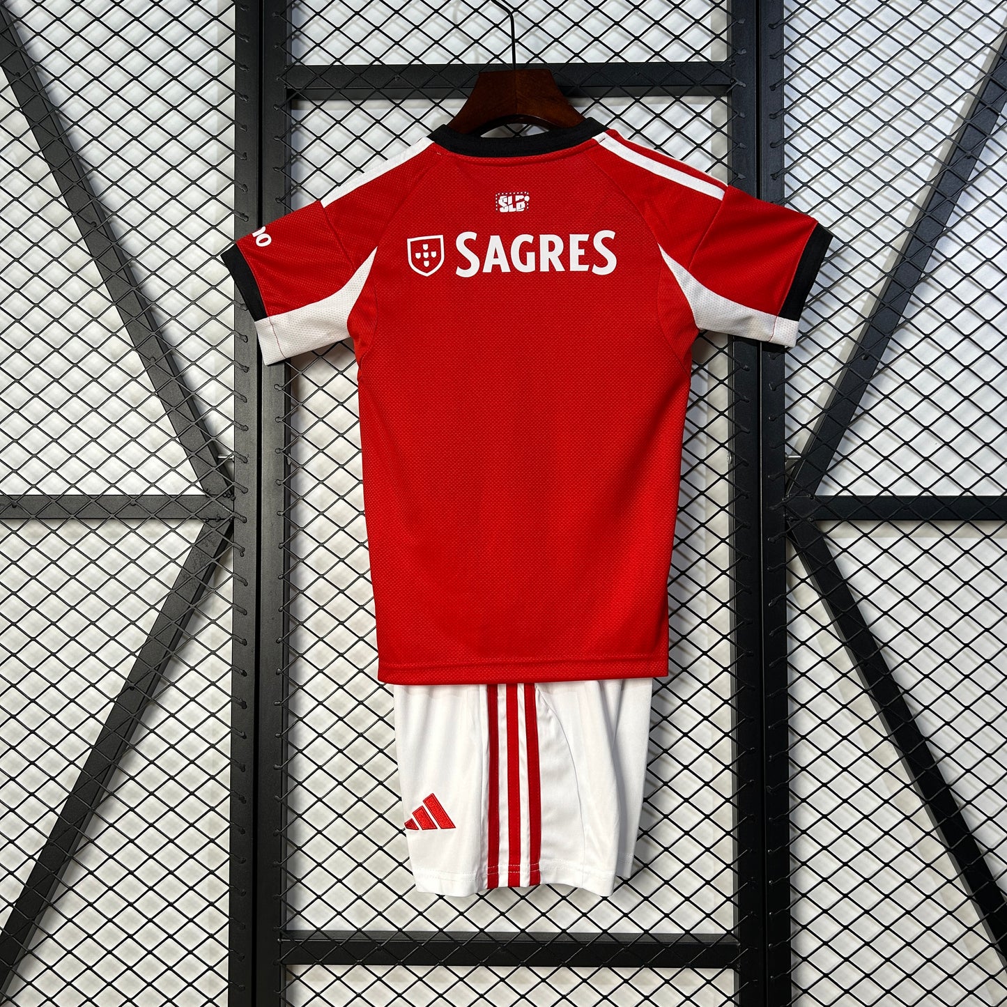 Benfica home 2025/26 children suit