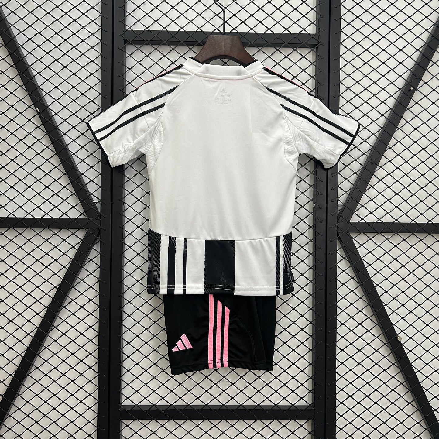 Conjuntos de la Juventus para niños (primera equipación 2025/26)