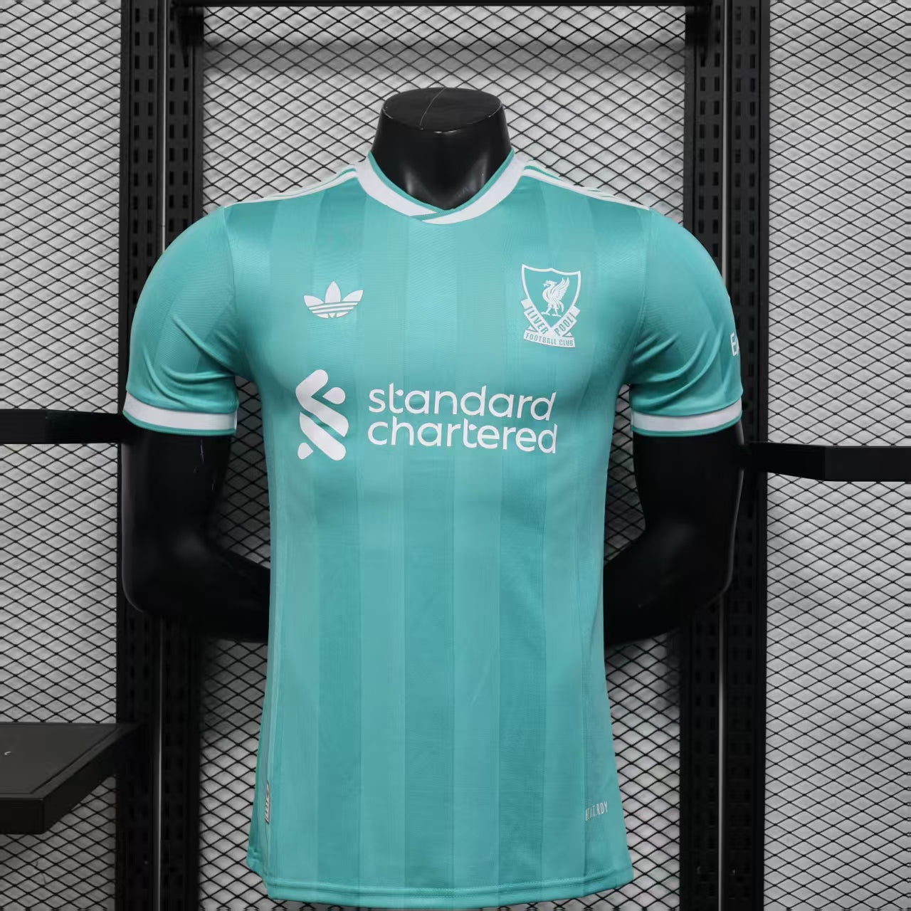 Versión del tercer jugador del Liverpool 2025/26