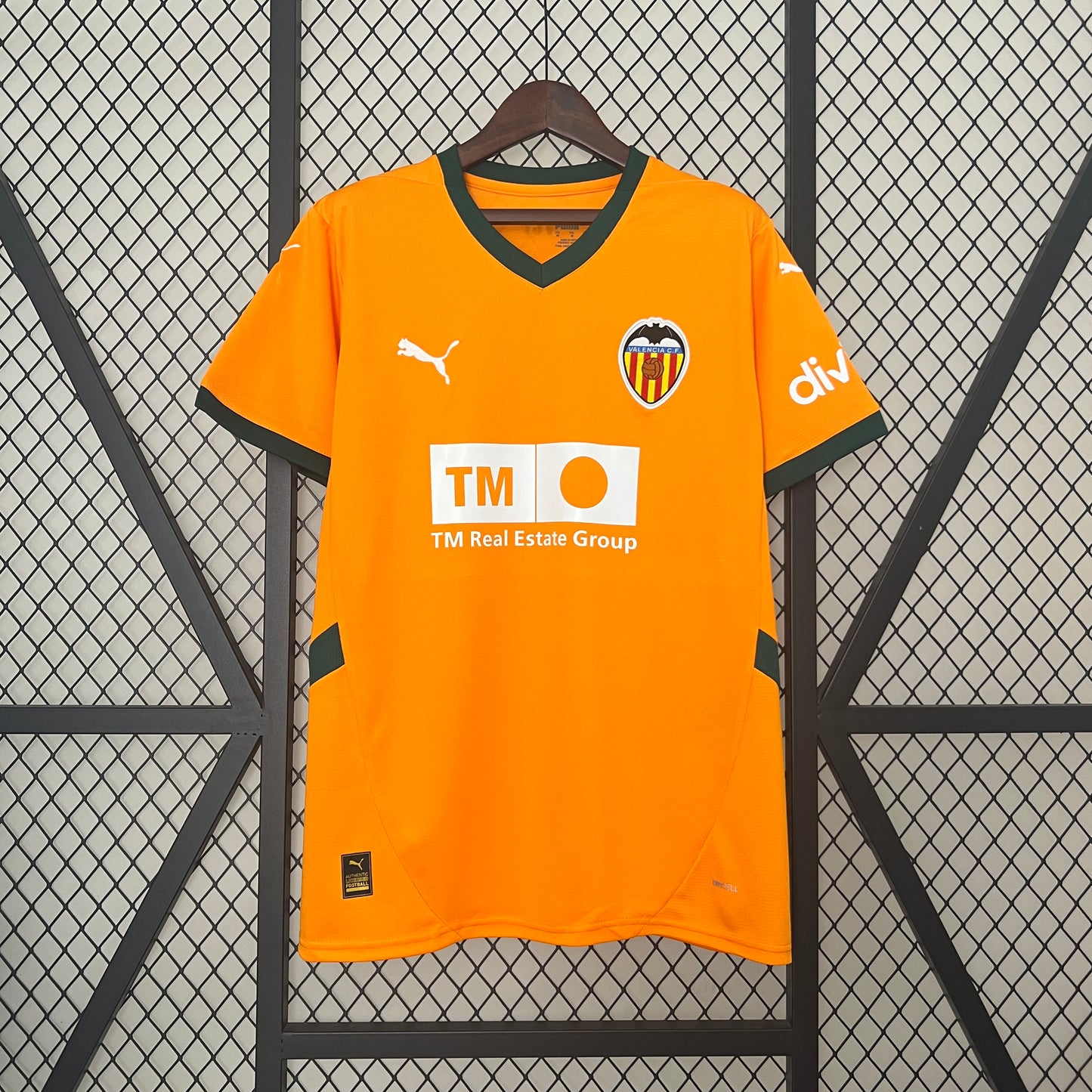 Valencia tercero 2024/25