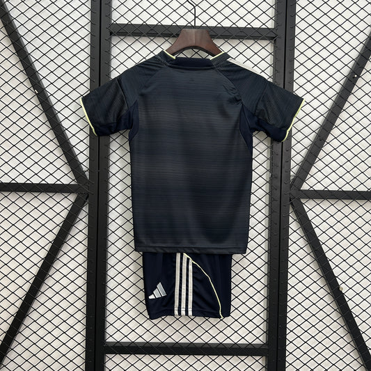 Real Madrid away 2025/26 children suits