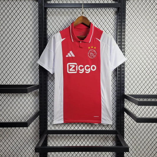 Ajax en casa 2024/25