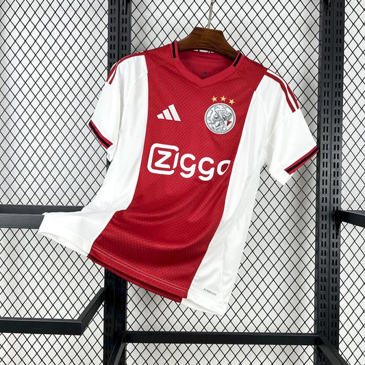 Ajax en casa 2025/26
