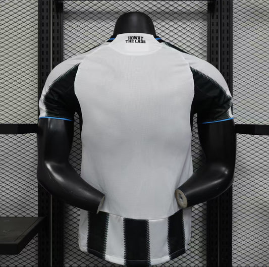 Newcastle United home 2025/26 player version