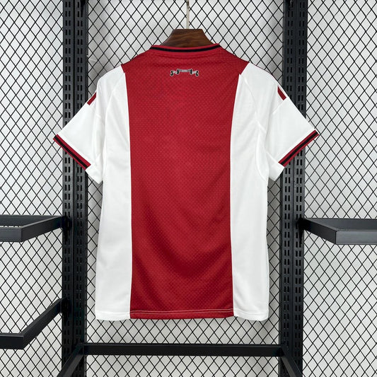Ajax en casa 2025/26