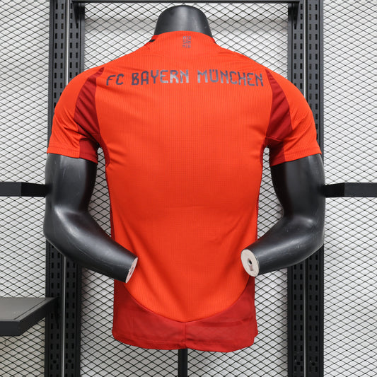 Versión jugador del Bayern München local 2024/25