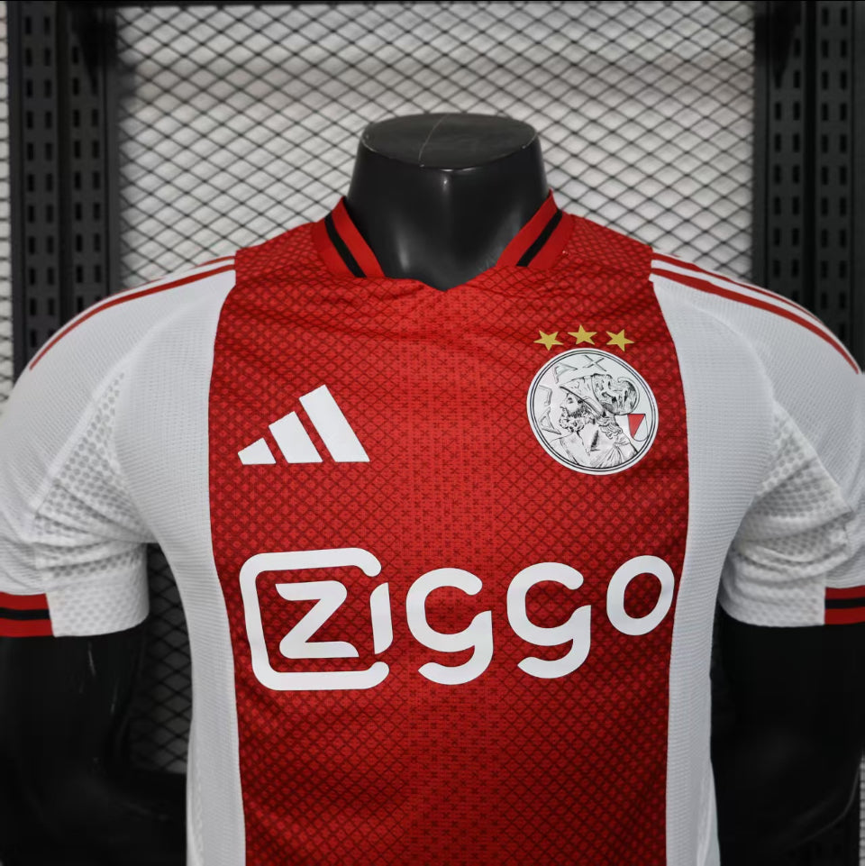 Ajax home 2025/26 player version