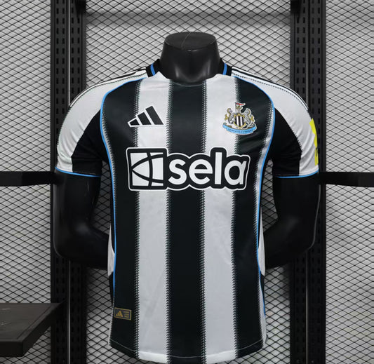 Newcastle United home 2025/26 player version