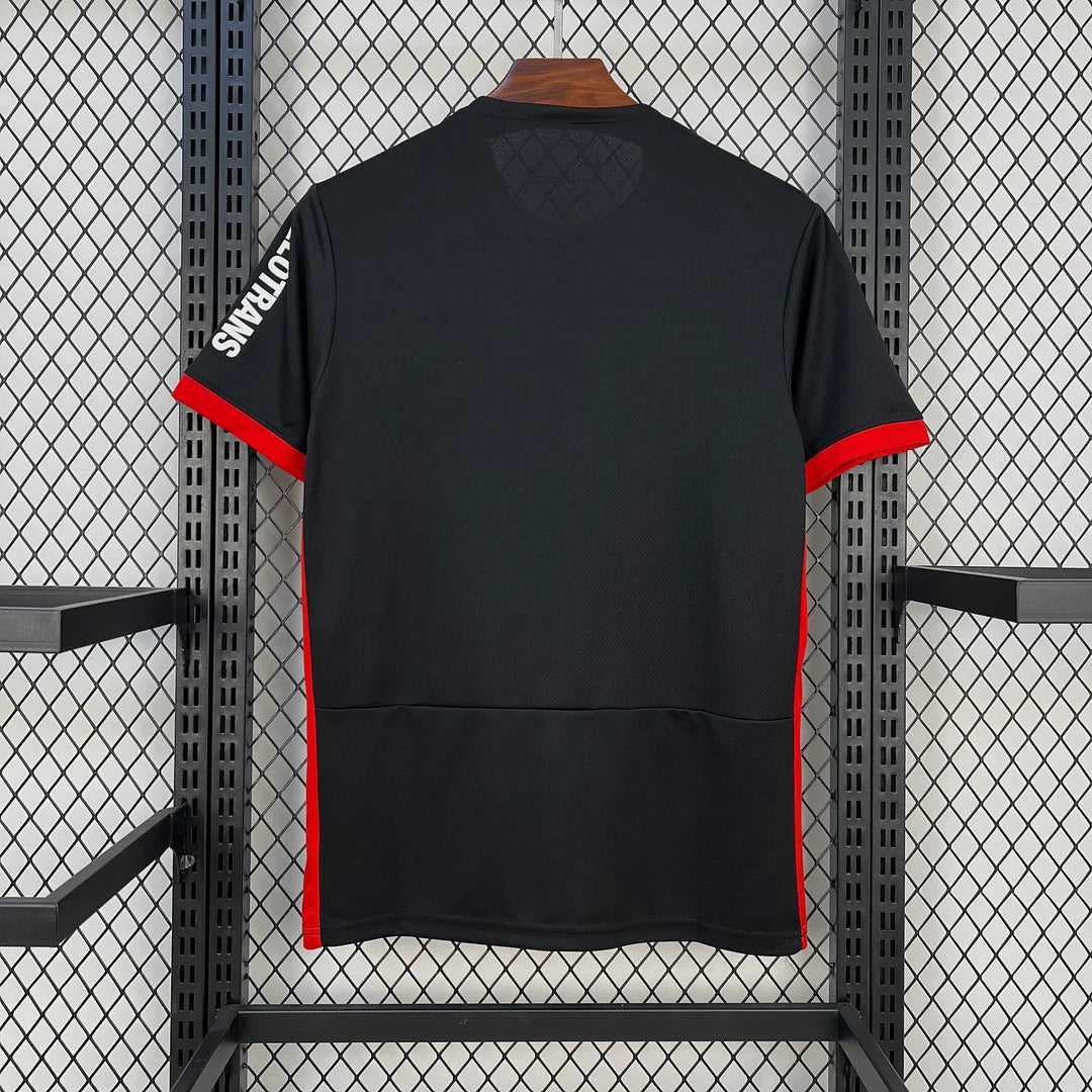Eintracht Frankfurt visitante 2024/25