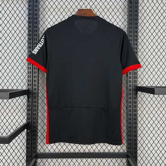 Eintracht Frankfurt away 2024/25