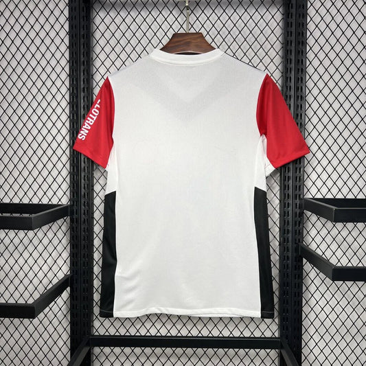 Eintracht Frankfurt home 2024/25
