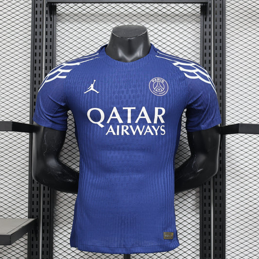 Versión del cuarto jugador del Paris Saint-Germain 2024/25