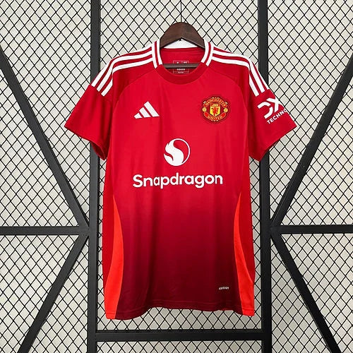 Manchester United home 2024/25