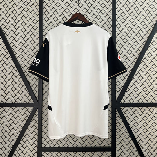Valencia home 2024/25