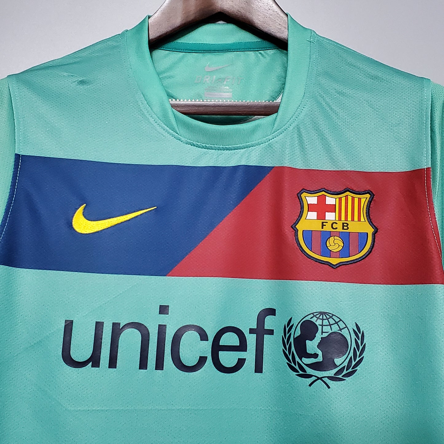 Barcelona away 2010/11