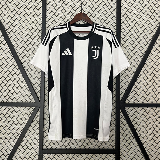 Juventus home 2024/25