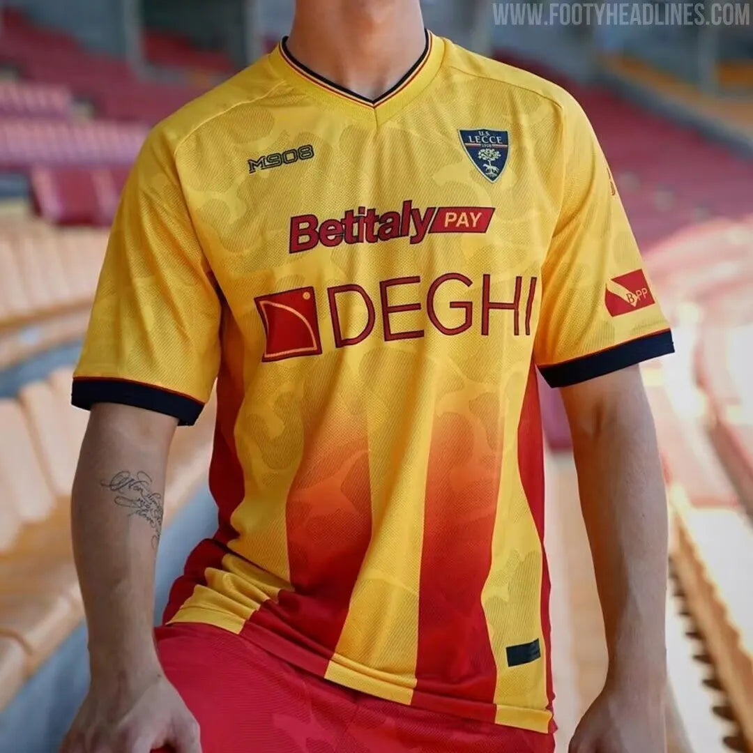 Lecce home 2025/26