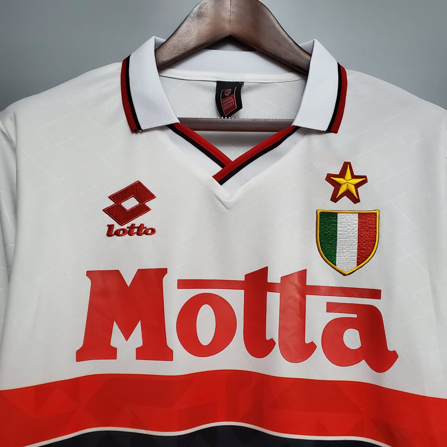 Milán fuera de casa 93/94