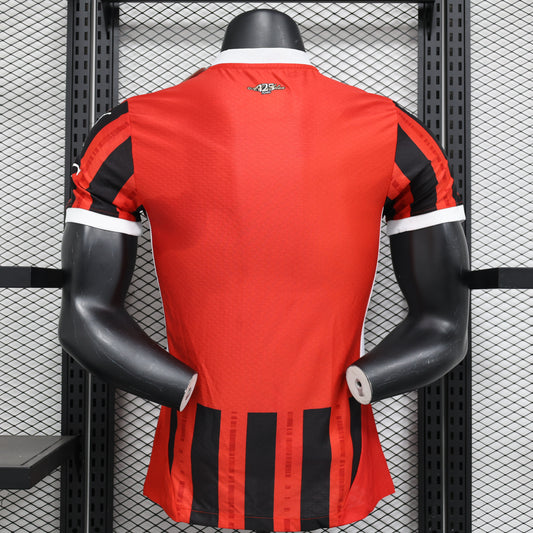 Versión del jugador del Milan local 2024/25