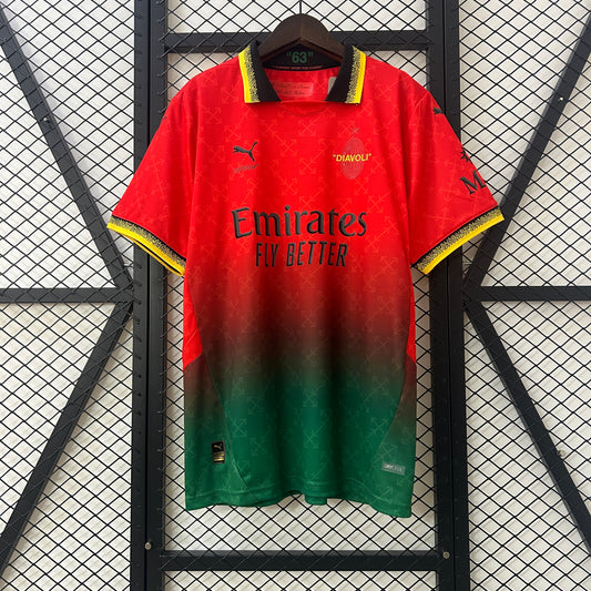 Milan off-white red 2025