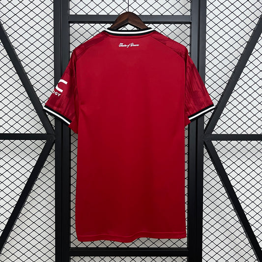 Manchester United home 2025/26