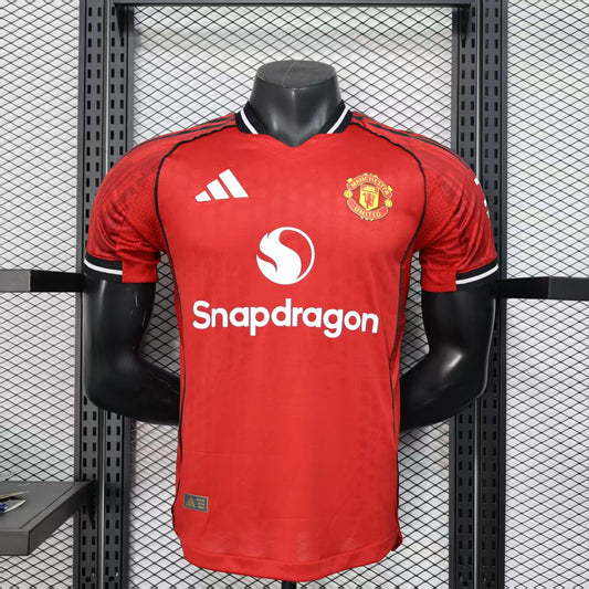Manchester United home 2025/26 player version