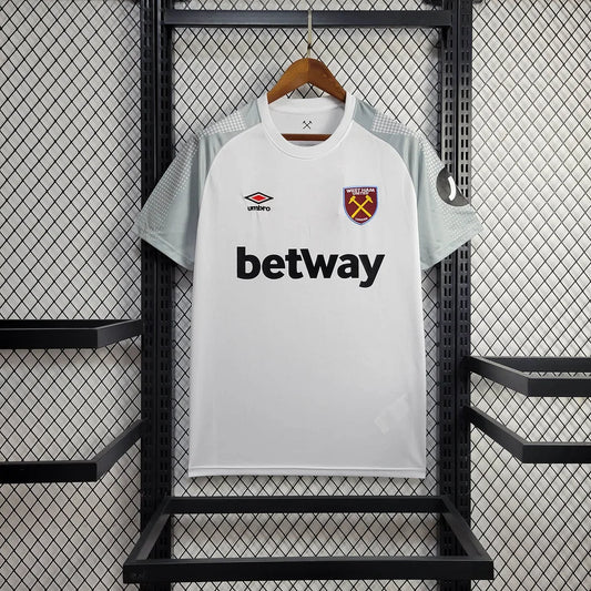 West Ham United away 2024/25